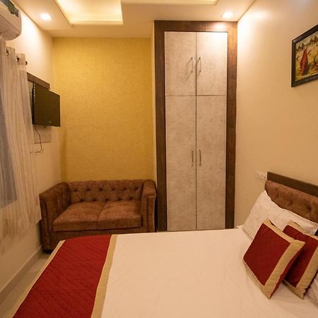 Hotel Aayat Palace Τζαϊπούρ Εξωτερικό φωτογραφία