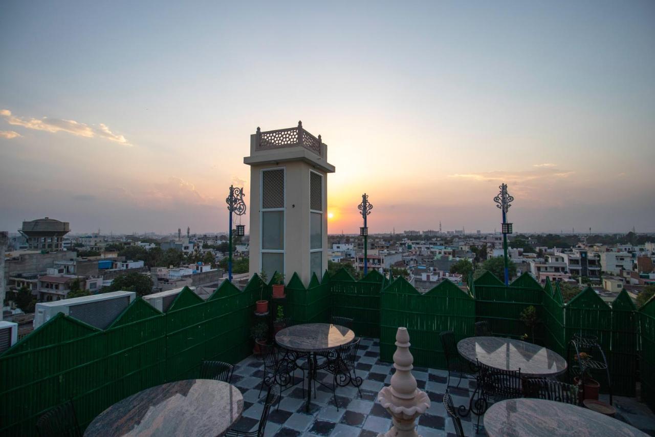 Hotel Aayat Palace Τζαϊπούρ Εξωτερικό φωτογραφία